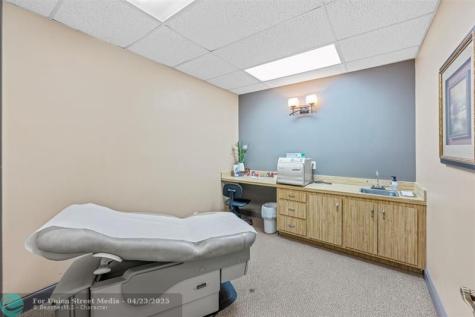 1881 N University Drive Coral Springs FL 33071