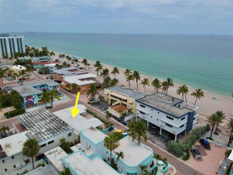 2212 N Surf Road Hollywood FL 33019