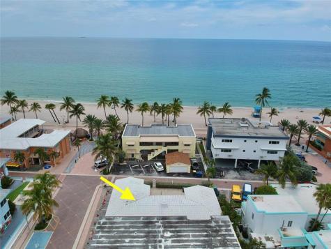 2212 N Surf Road Hollywood FL 33019