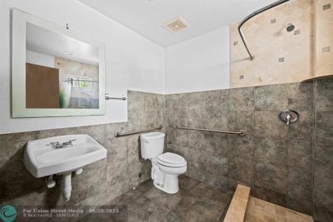 716-718 NE 2nd Avenue Fort Lauderdale FL 33304