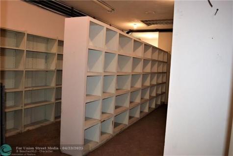 2 W Main Street Avon Park FL 33825