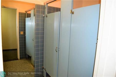 2 W Main Street Avon Park FL 33825