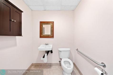 4800 N State Road 7 Lauderdale Lakes FL 33319