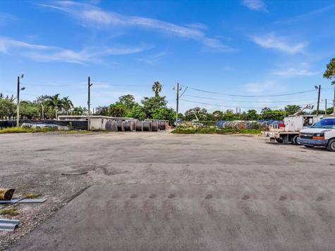 4901 SW 51st Street Davie FL 33314