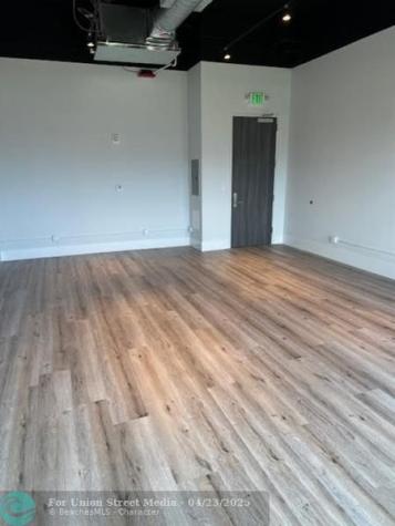 19790 W Dixie Highway Miami FL 33180