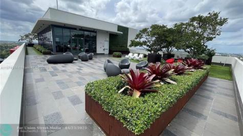 19790 W Dixie Highway Miami FL 33180