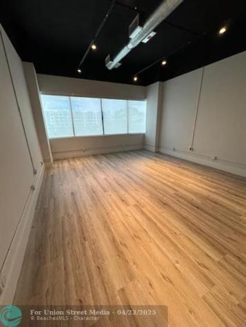 19790 W Dixie Highway Miami FL 33180