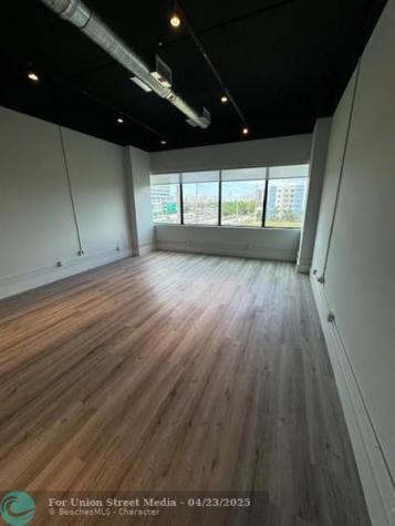 19790 W Dixie Highway Miami FL 33180