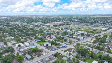 1261 NW 59th Street Miami FL 33142