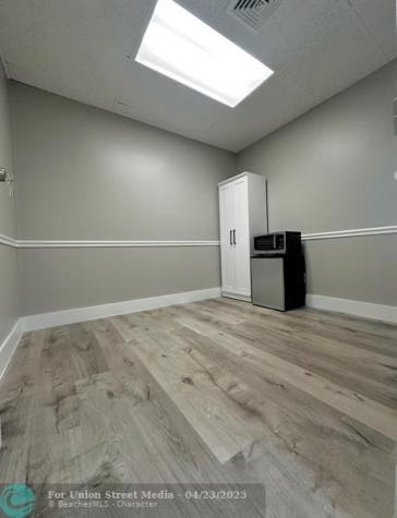 2425 NE 50th Street Fort Lauderdale FL 33308