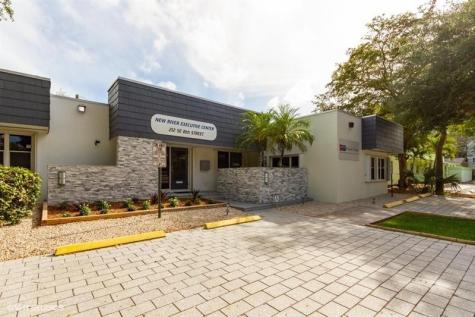 212 SE 8th Street Fort Lauderdale FL 33316