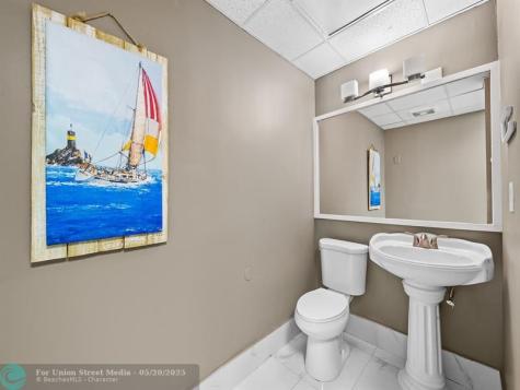 2700 E Oakland Park Boulevard Fort Lauderdale FL 33306