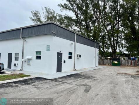 5098 NW 37 Avenue Tamarac FL 33309