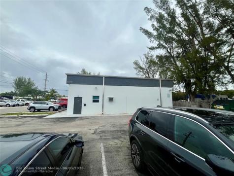 5098 NW 37 Avenue Tamarac FL 33309