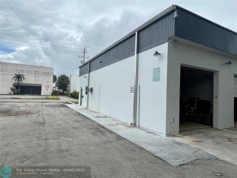 5098 NW 37 Avenue Tamarac FL 33309