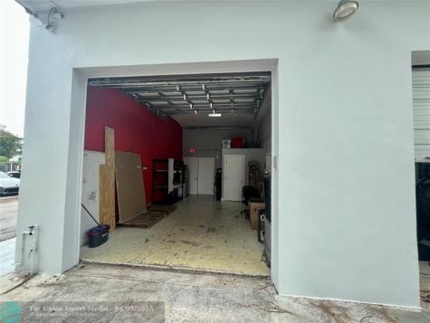 5098 NW 37 Avenue Tamarac FL 33309