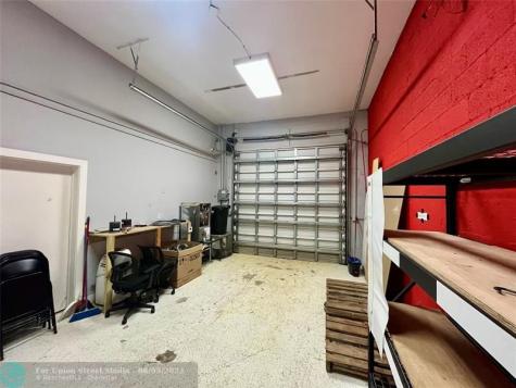 5098 NW 37 Avenue Tamarac FL 33309