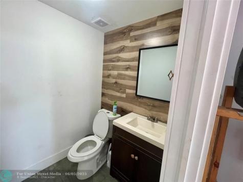 5098 NW 37 Avenue Tamarac FL 33309