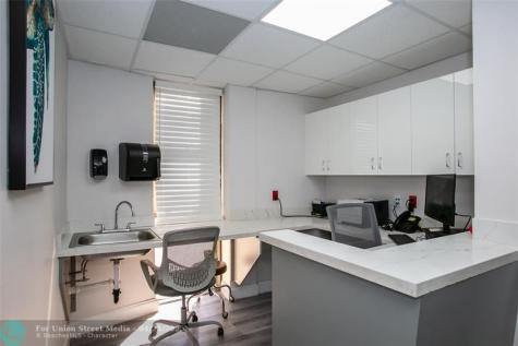 1500 N University Drive Coral Springs FL 33071