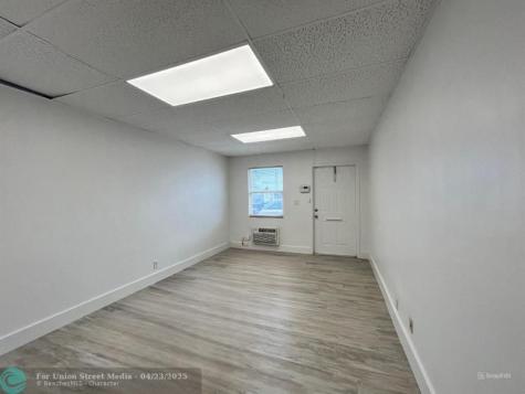 1421-D SW 12th Avenue Pompano Beach FL 33069