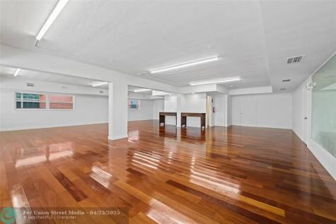 915 NE 20th Fort Lauderdale FL 33304