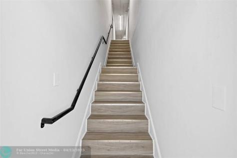 915 NE 20th Fort Lauderdale FL 33304