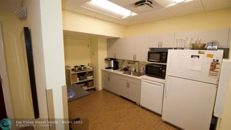 1232 N University Drive Plantation FL 33322