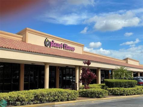 18606 NW 67th Avenue Hialeah FL 33015