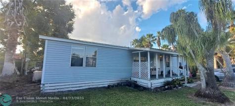 3431 SE 38th Avenue Okeechobee FL 34974