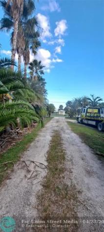 3431 SE 38th Avenue Okeechobee FL 34974