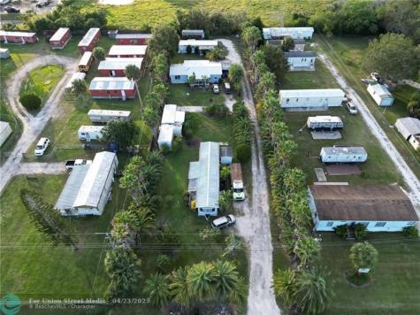 3431 SE 38th Avenue Okeechobee FL 34974