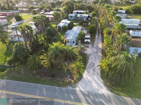 3431 SE 38th Avenue Okeechobee FL 34974