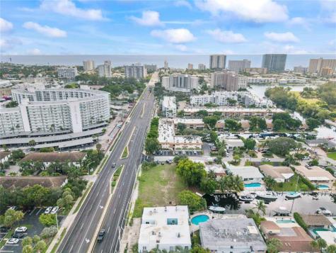 2716 NE 14th Street Causeway Pompano Beach FL 33062