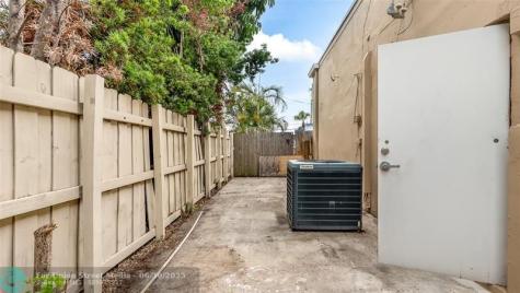 1501 NW 1st Court Boca Raton FL 33432