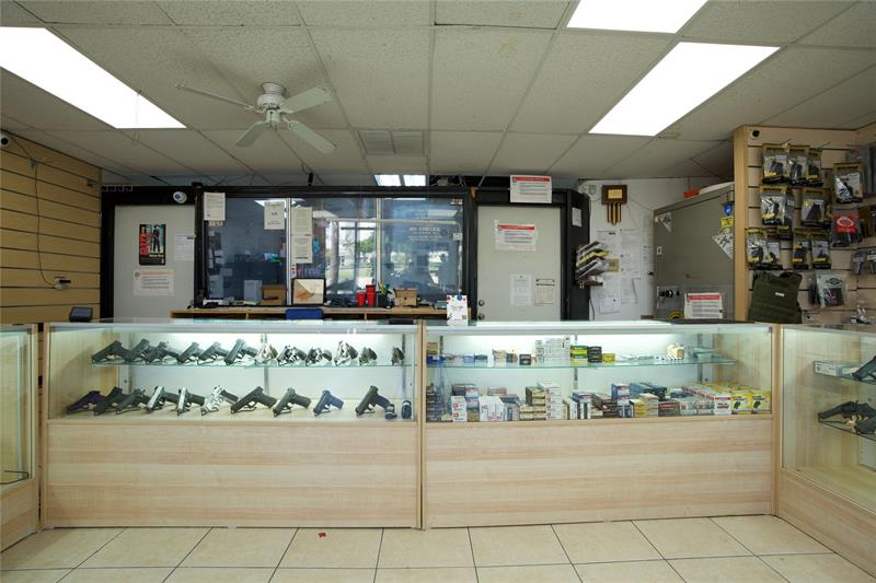 4581 N Dixie Highway Deerfield Beach FL 33064