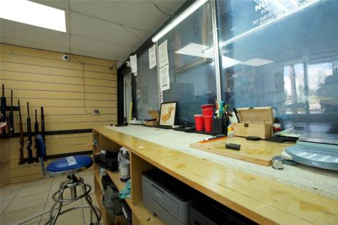 4581 N Dixie Highway Deerfield Beach FL 33064