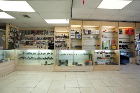4581 N Dixie Highway Deerfield Beach FL 33064