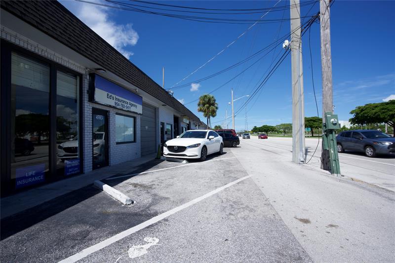 4581 N Dixie Highway Deerfield Beach FL 33064