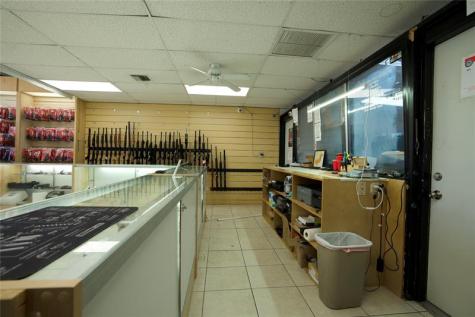 4581 N Dixie Highway Deerfield Beach FL 33064