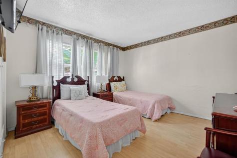 1700 NE 5 Street Fort Lauderdale FL 33301