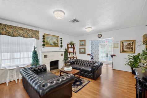 1700 NE 5 Street Fort Lauderdale FL 33301