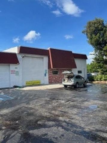 1901 N Dixie Highway Pompano Beach FL 33060