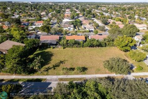 3990 Woodside Drive Coral Springs FL 33065