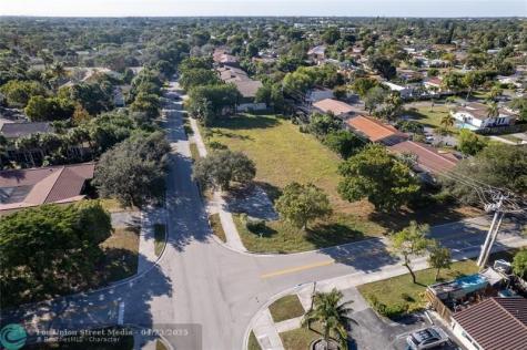 3990 Woodside Drive Coral Springs FL 33065