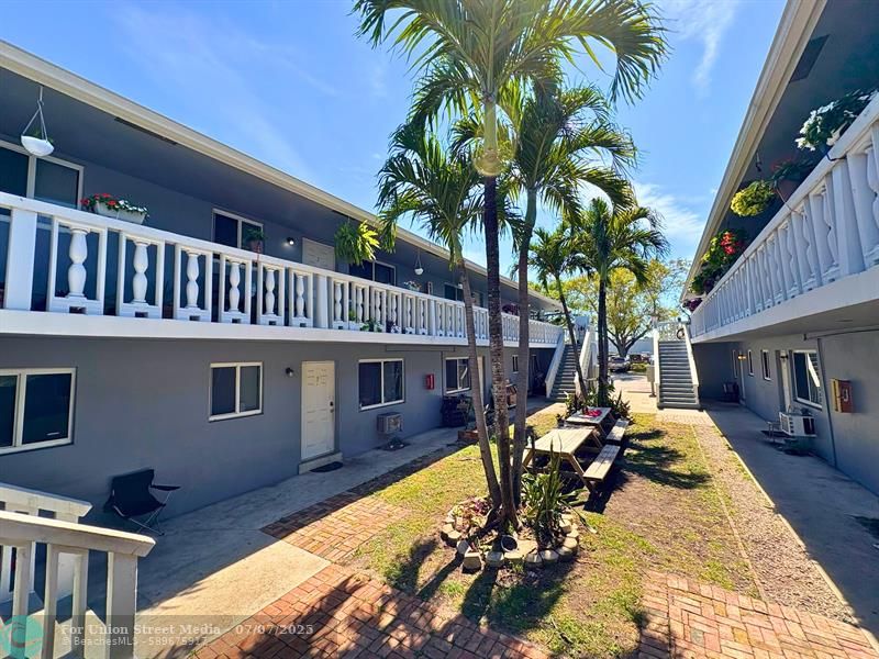 101-105 SE 26th Street Fort Lauderdale FL 33316