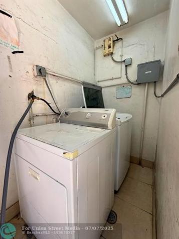 101-105 SE 26th Street Fort Lauderdale FL 33316