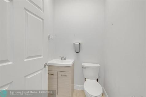 1400 E Oakland Park Boulevard Oakland Park FL 33334