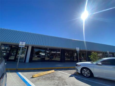 2060 NE 2nd Street Deerfield Beach FL 33441