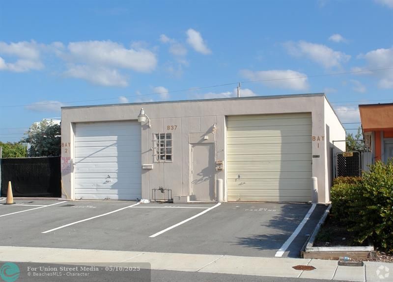 837 NE 43rd Court Deerfield Beach FL 33064