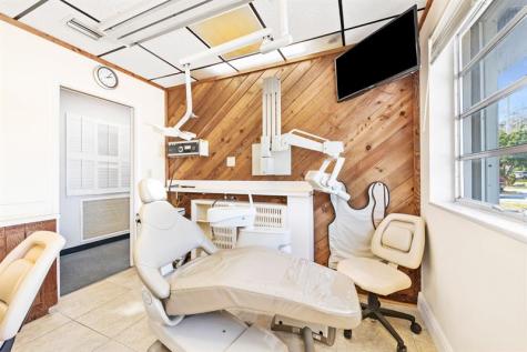 1130 Bayview Drive Fort Lauderdale FL 33304